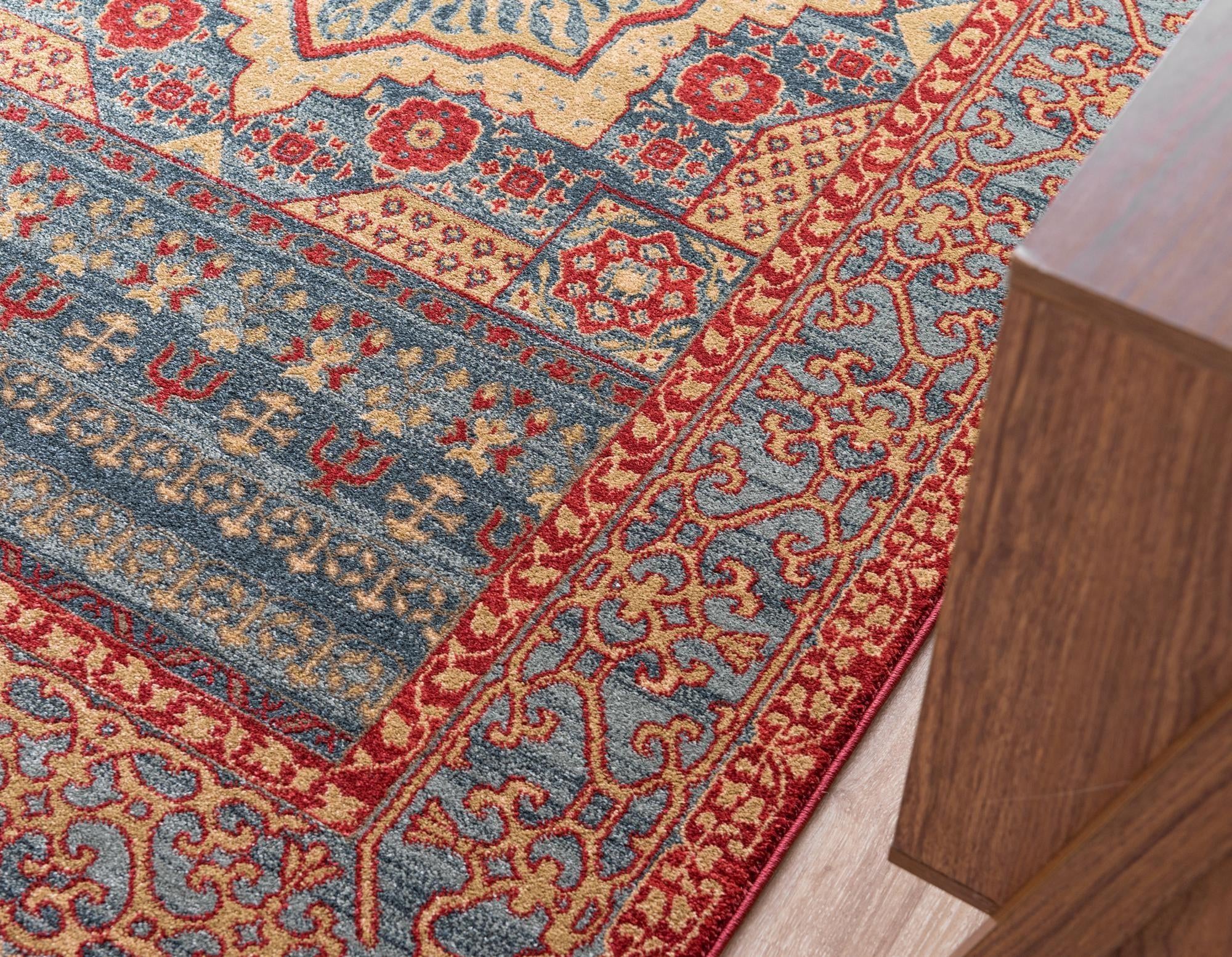 7' x 10' Mamluk Rug