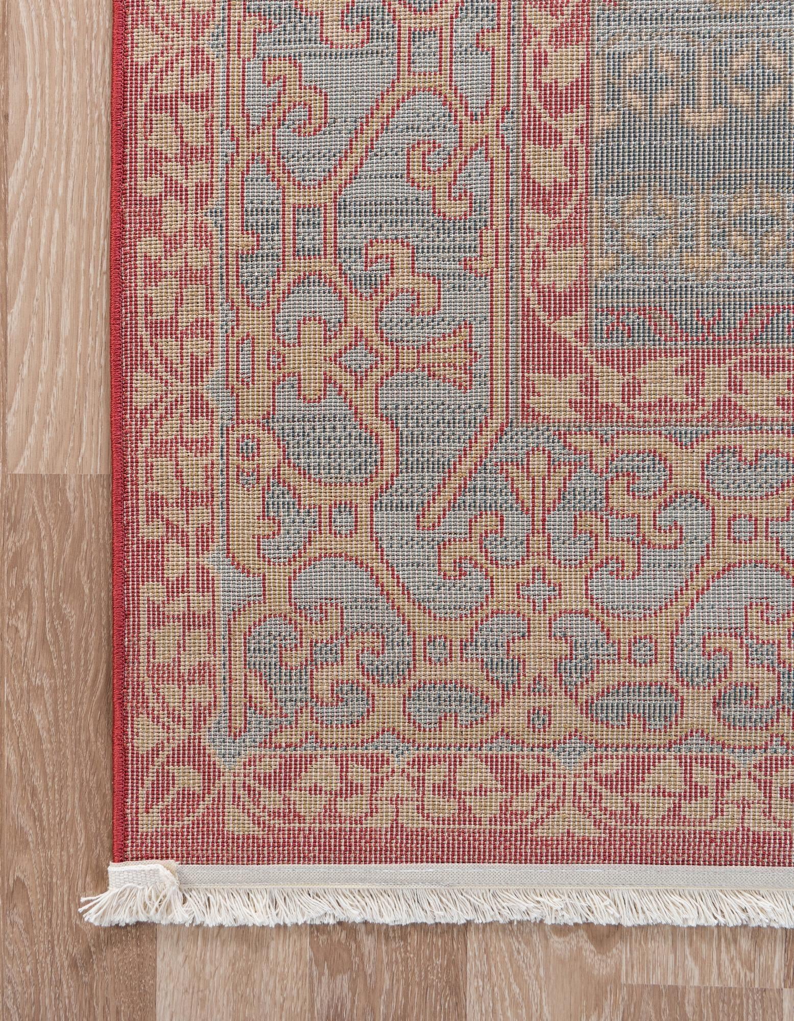 7' x 10' Mamluk Rug