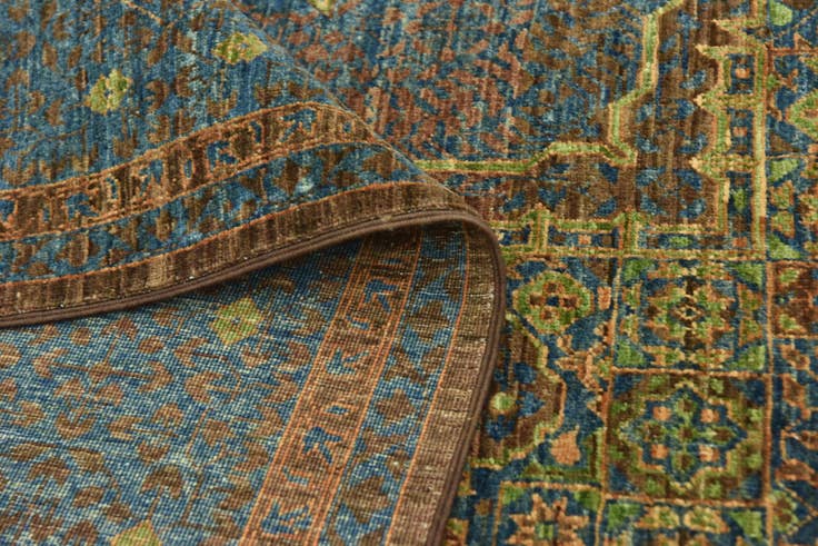 Detail image of 6' 10 x 9' 9 Hand Knotted Mamluk Ziegler Rug