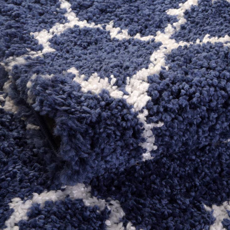 Detail image of 9' x 12' Marrakesh Shag Rug