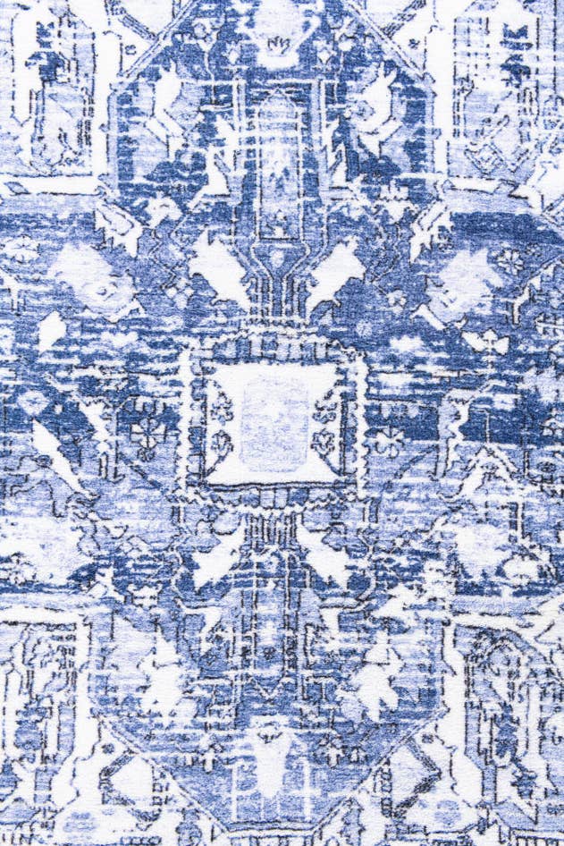 Detail image of 5' 2 x 7' 10 Medina Rug