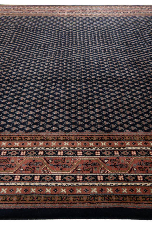 Detail image of 8' 3 x 11' 3 Hand Knotted Mir Wool Rug