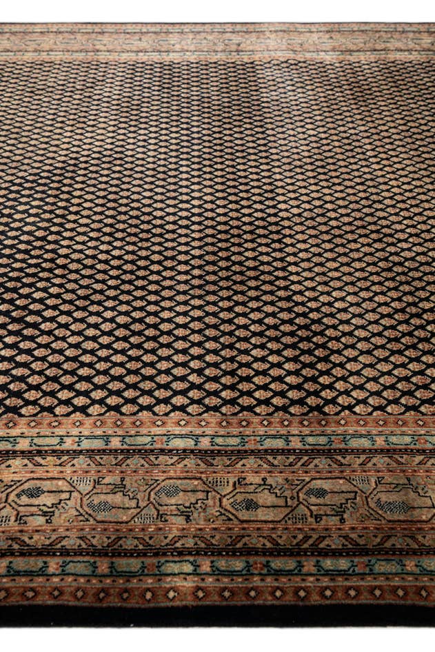 Detail image of 6' 3 x 9' 1 Hand Knotted Mir Oriental Wool Rug