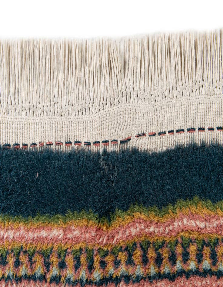 Detail image of 8' 8 x 12'  Hand Knotted Mir Wool Rug