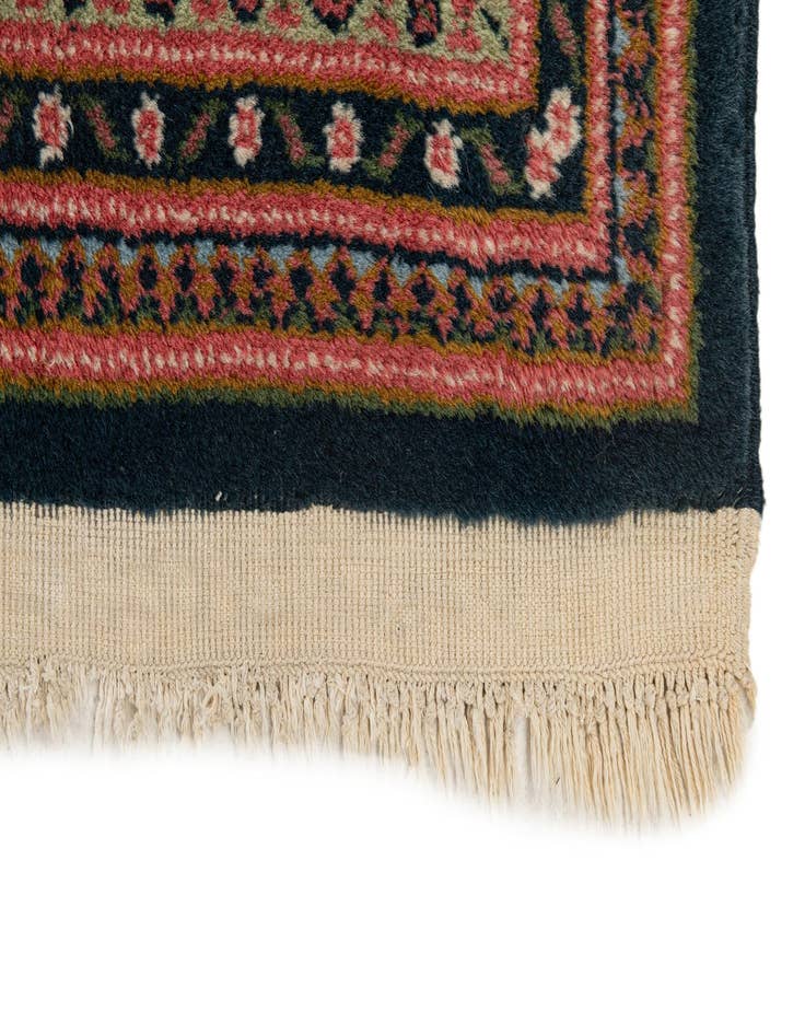 Detail image of 8' 2 x 11' 3  Hand Knotted Mir Wool Rug