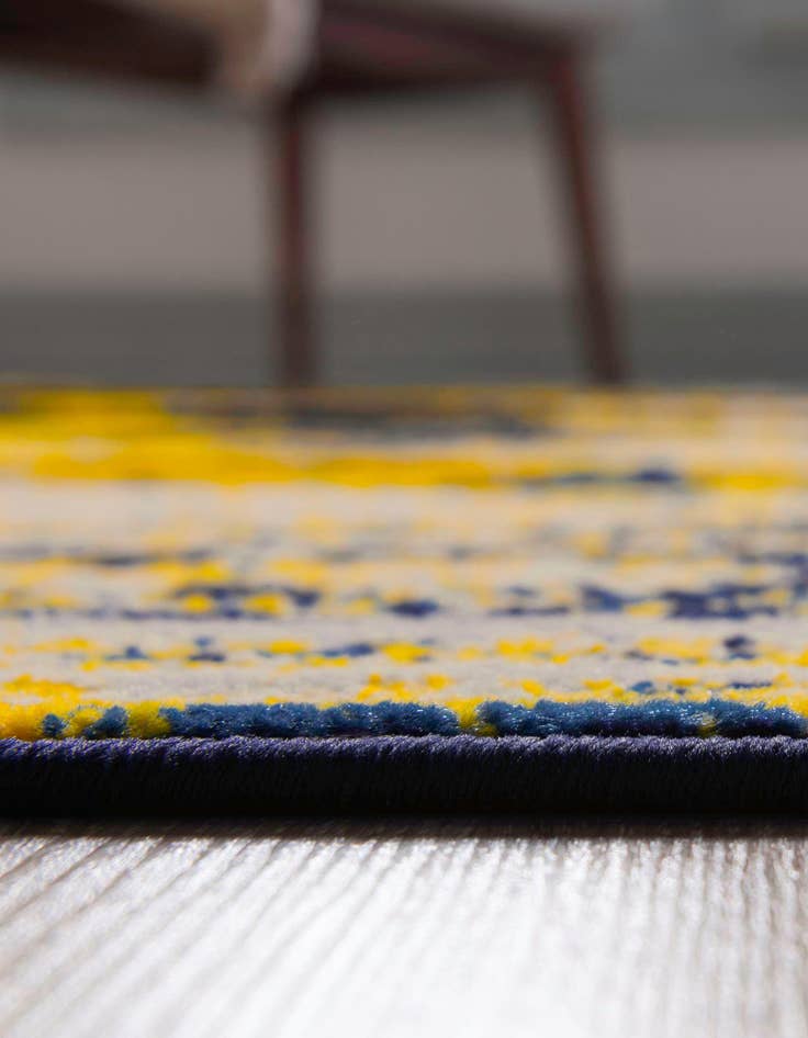 Detail image of 5' 3 x 8' Monte Carlo Rug