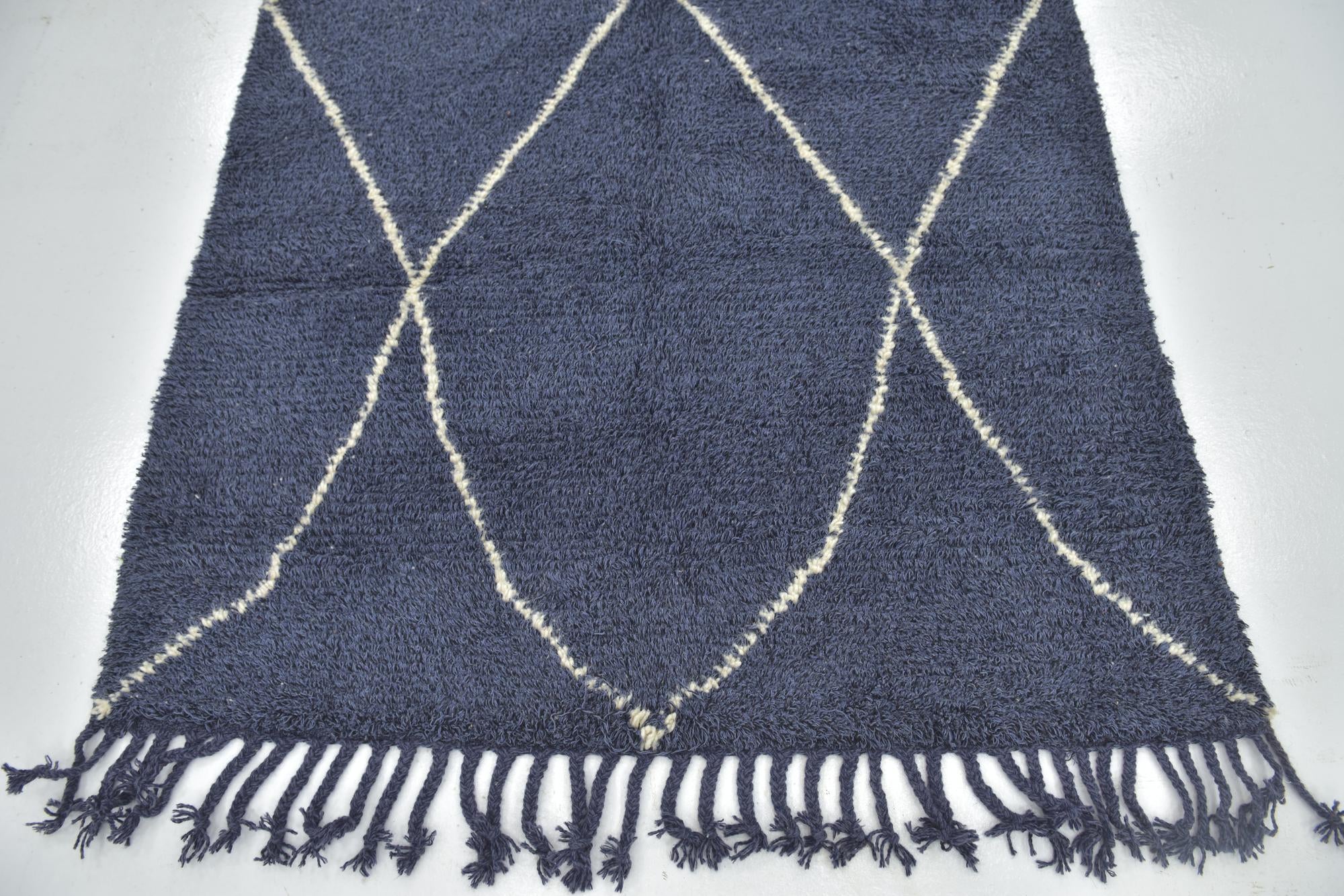 4' 8 x 8' 6 Hand Knotted Moroccan Wool Rug