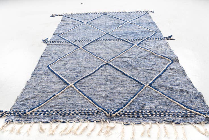 Detail image of 6' 5 x 10' Hand Knotted Moroccan Wool Rug