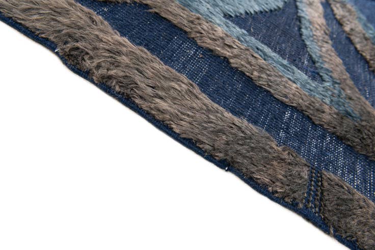 Detail image of 8' x 10' 6 Hand Knotted Moroccan Wool Rug