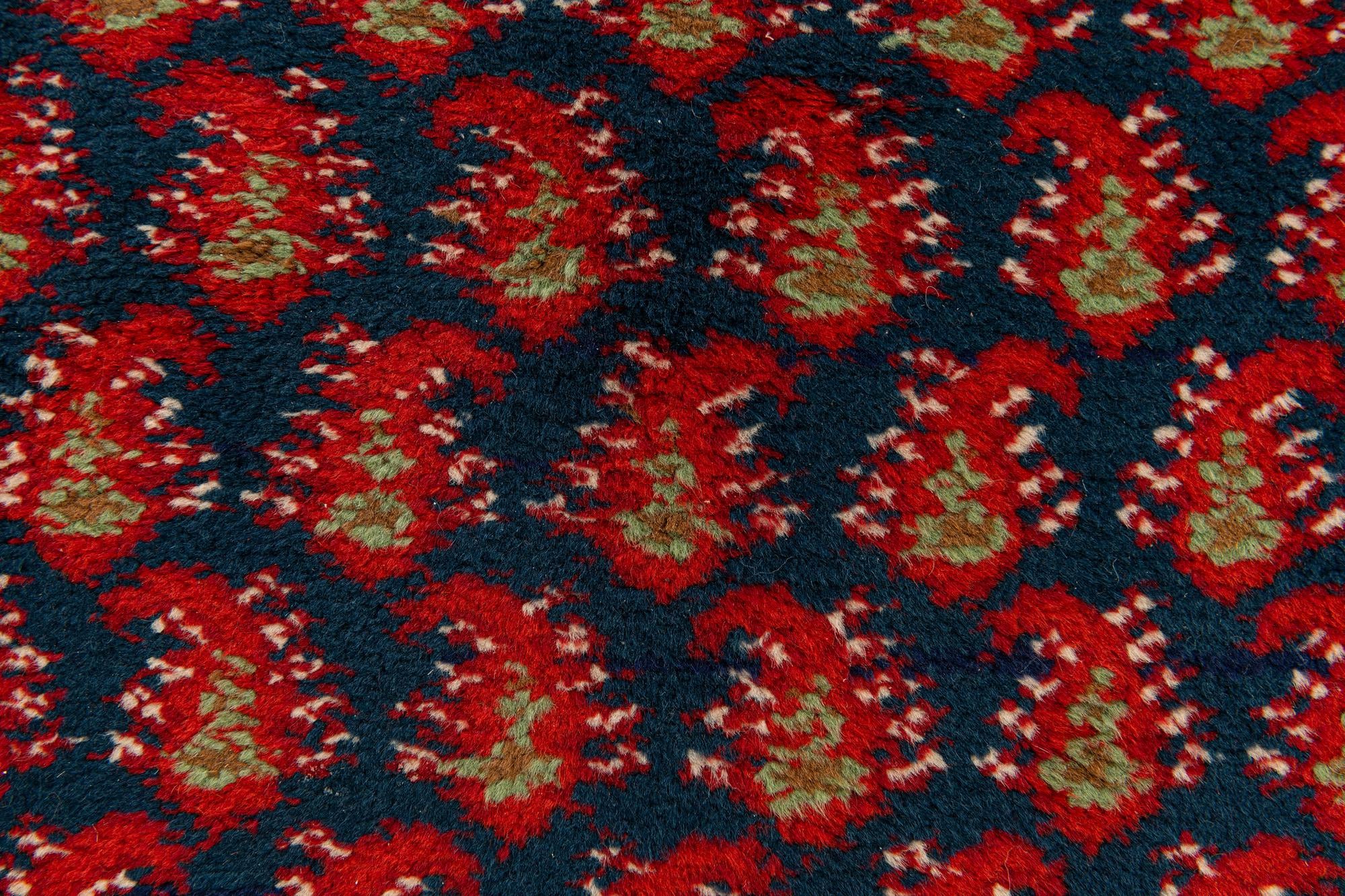 2' 6 x 4' 6 Hand Knotted Moroccan Wool Rug