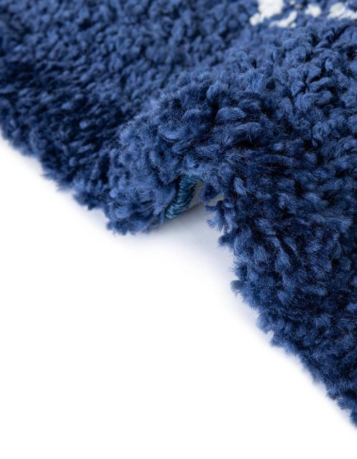 Detail image of 8' x 10' Moroccan Shag Rug