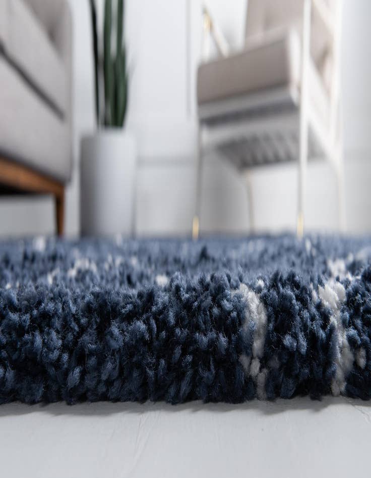 Detail image of 4' x 6' Moroccan Shag Rug