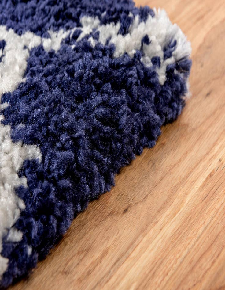 Detail image of 7' 10 x 10' Moroccan Shag Rug
