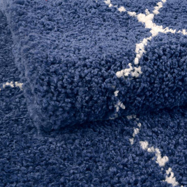 Detail image of 7' 10 x 10' Moroccan Shag Rug