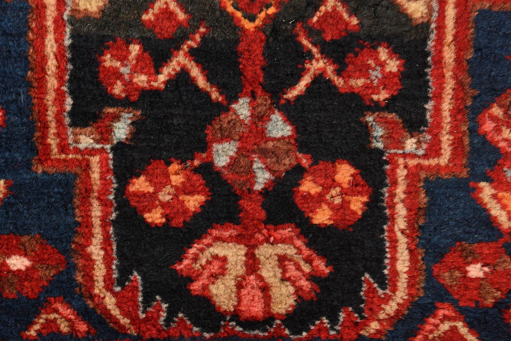 3' 4 x 5' 4 Hand Knotted Nahavand Persian Wool Rug