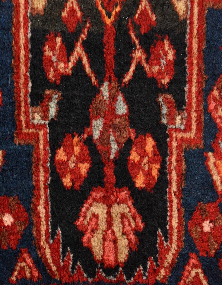 Detail image of 3' 4 x 5' 4 Hand Knotted Nahavand Persian Wool Rug