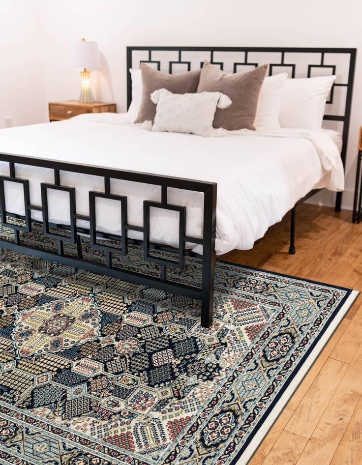 Detail image of 5' x 8' Nain Design Rug