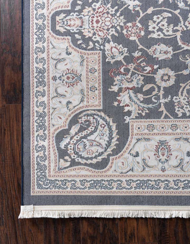 7' 10 x 10' Nain Design Rug