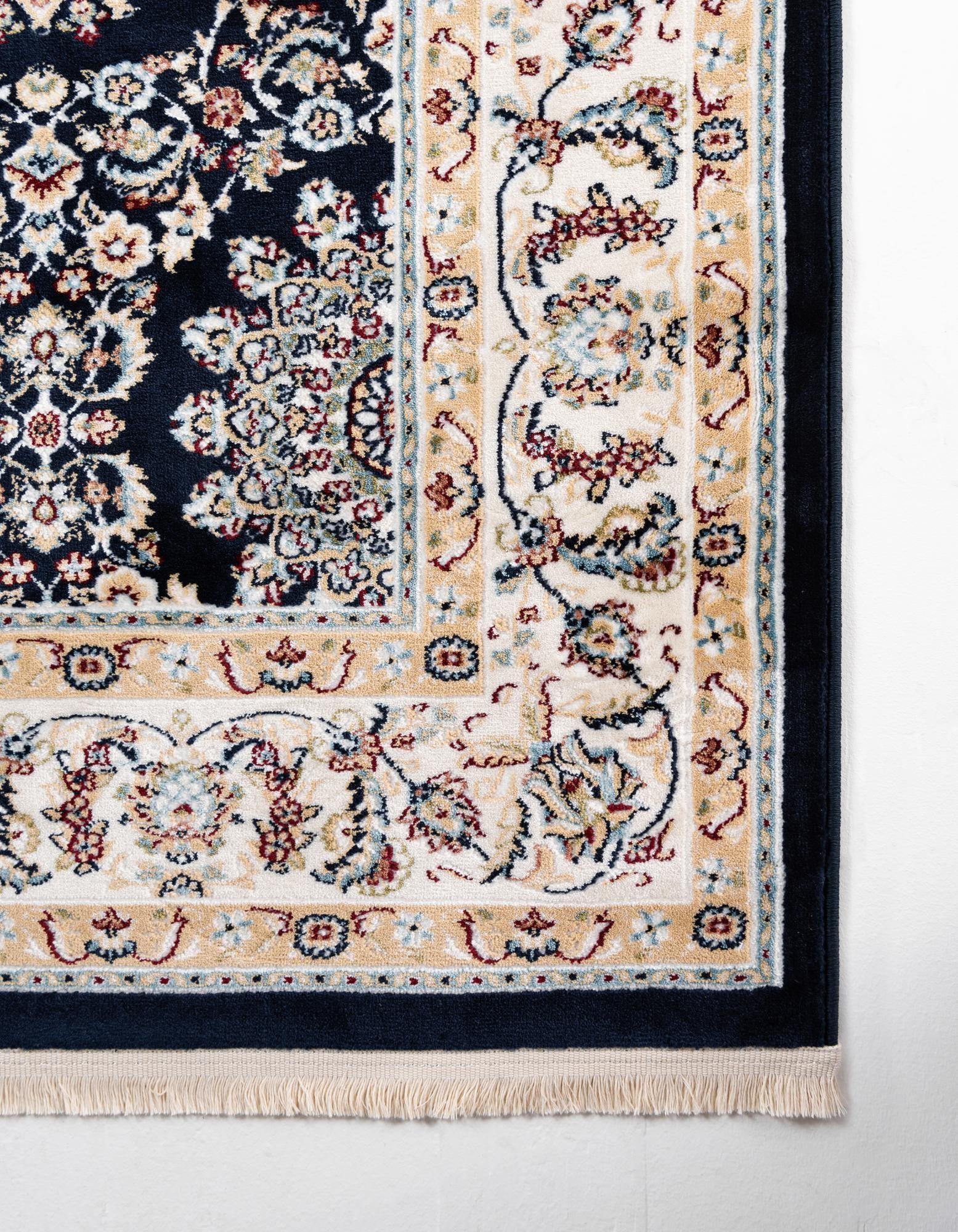 5' x 8' Nain Design Rug