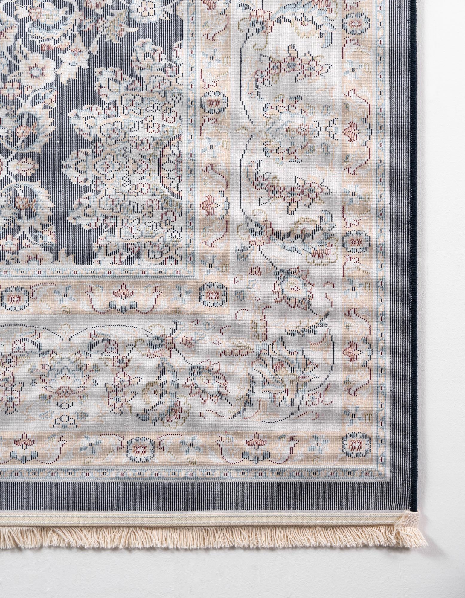 5' x 8' Nain Design Rug