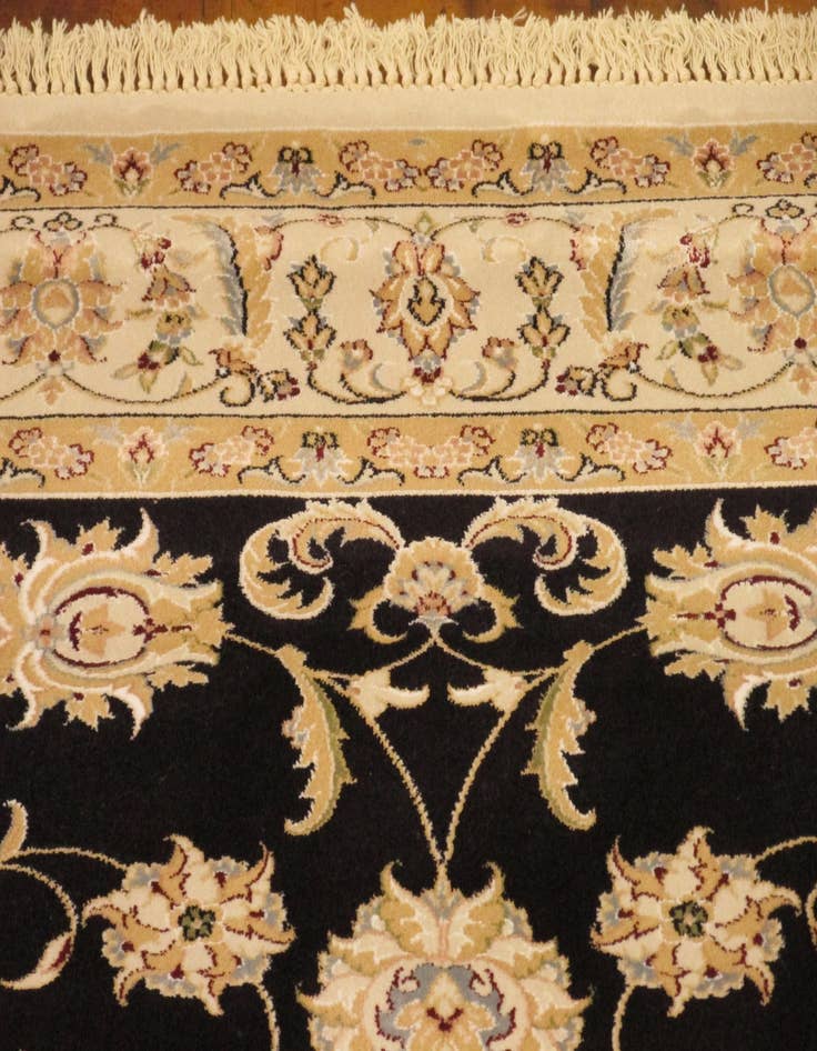 Detail image of 6' 2 x 10' Nain Rug