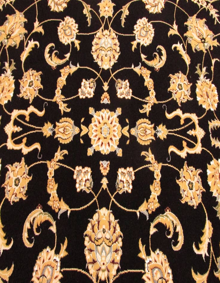 Detail image of 6' 2 x 10' Nain Rug