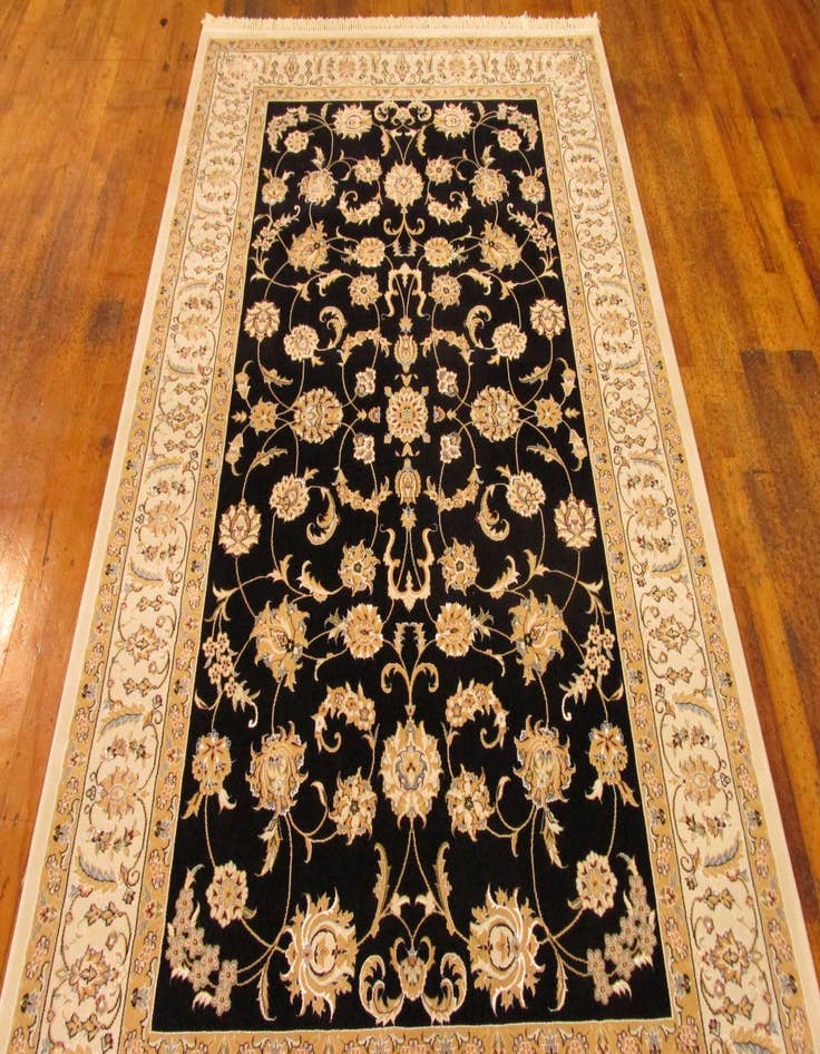 Detail image of 6' 2 x 10' Nain Rug