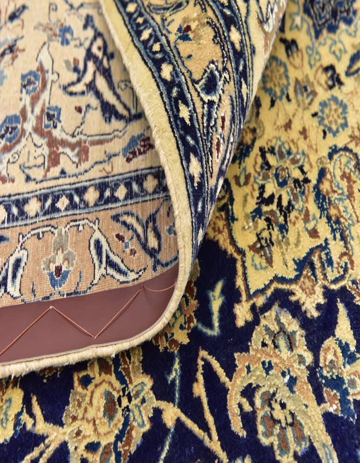 Detail image of 6' 8 x 11' 5  Hand Knotted Nain Persian Rug