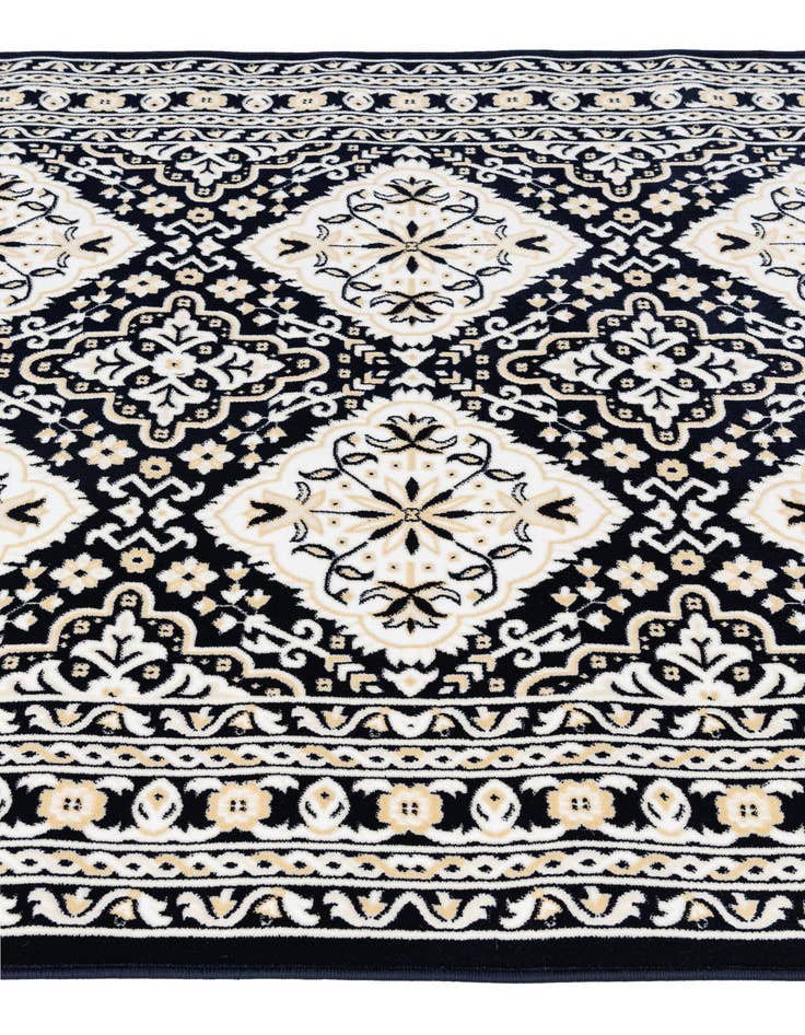 Detail image of 5' 2 x 7' 8 Nain Rug