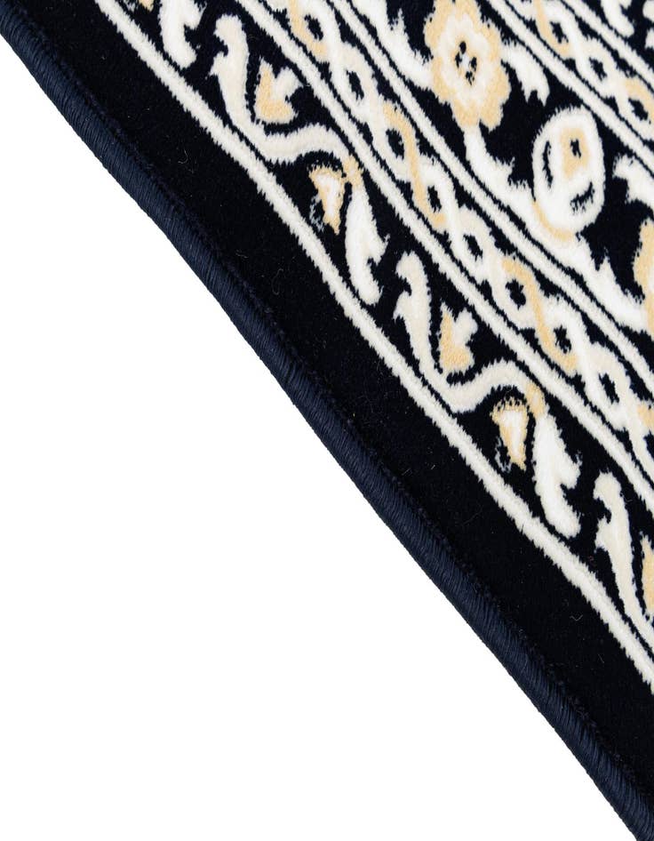 Detail image of 5' 2 x 7' 8 Nain Rug