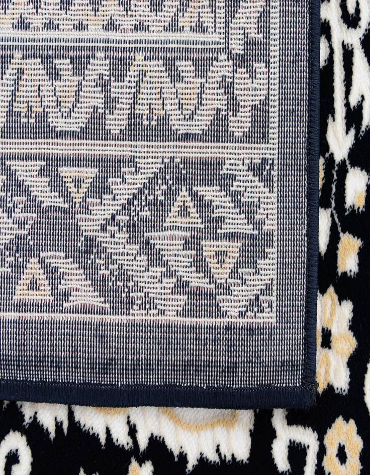 Detail image of 5' 2 x 7' 8 Nain Rug