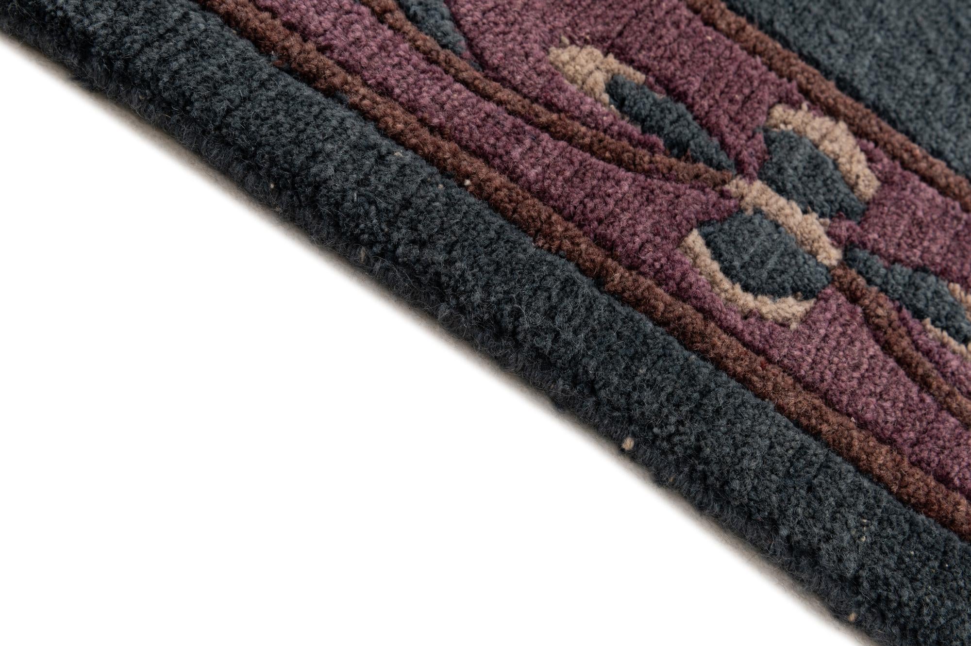 2' 7 x 4' 9 Hand Knotted Nepal Wool Rug