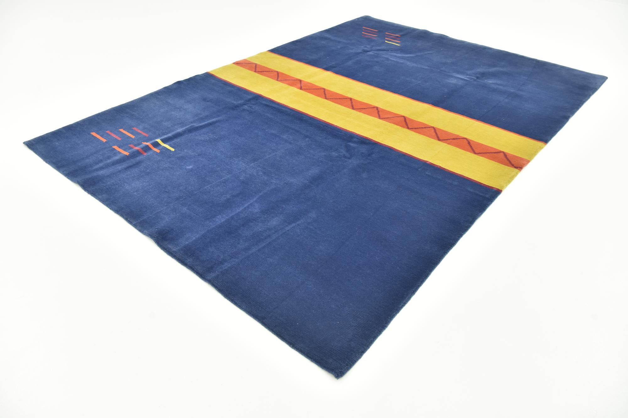 6' 8 x 9' 10 Hand Knotted Nepal Wool Rug