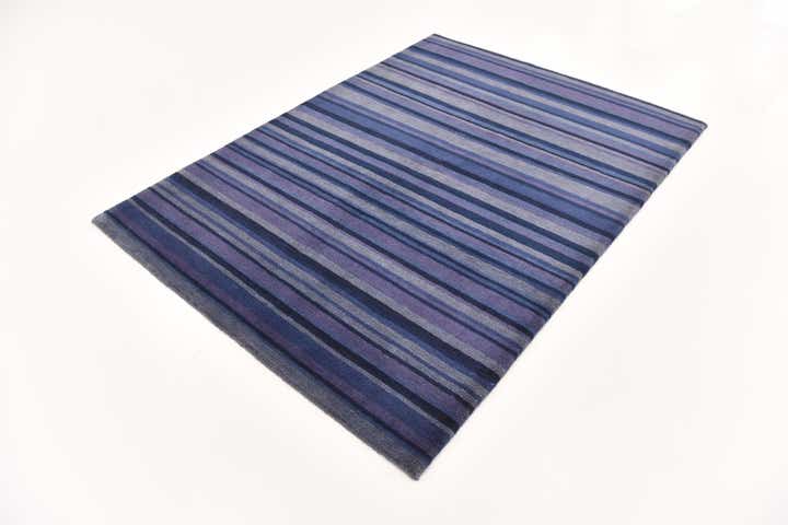 4' 9 x 6' 7 Hand Knotted Nepal Wool Rug