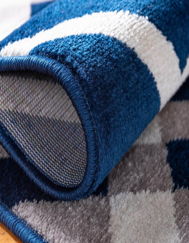 Detail image of 4' x 6' Open Hearts Rug