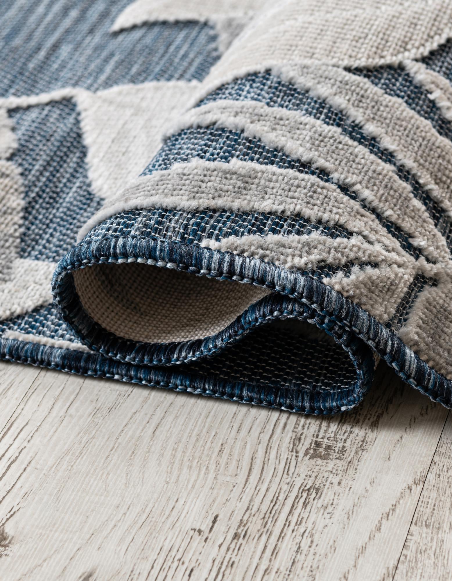 9' 9 x 12' Easy-Clean Botanical Indoor / Outdoor Rug