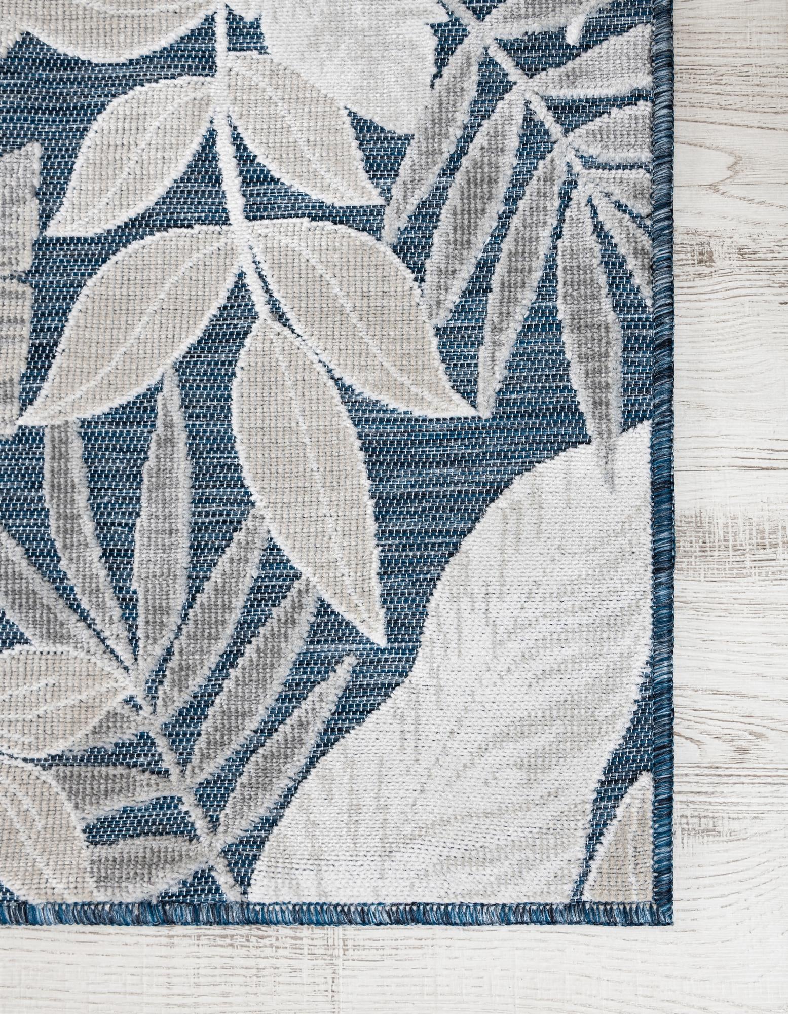 9' 9 x 12' Easy-Clean Botanical Indoor / Outdoor Rug