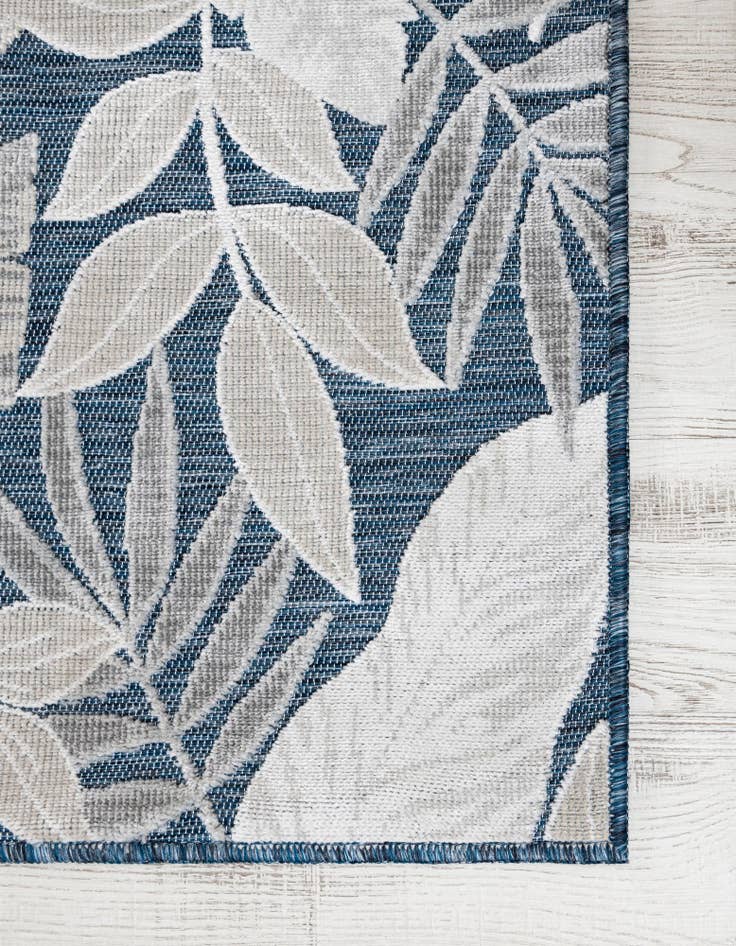 Detail image of 9' 9 x 12' Easy-Clean Botanical Indoor / Outdoor Rug