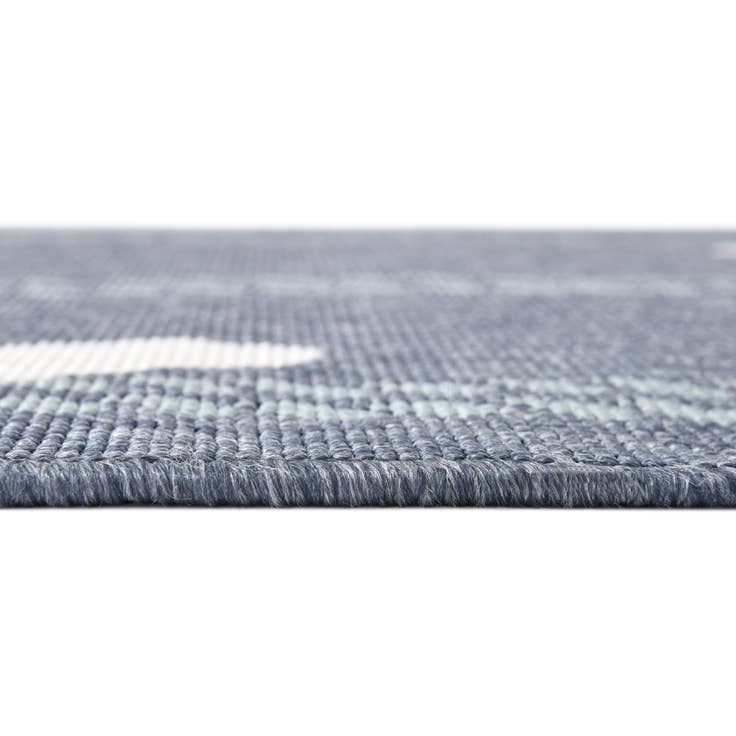 Detail image of 5' 3 x 8' Easy-Clean Coastal Indoor / Outdoor Rug