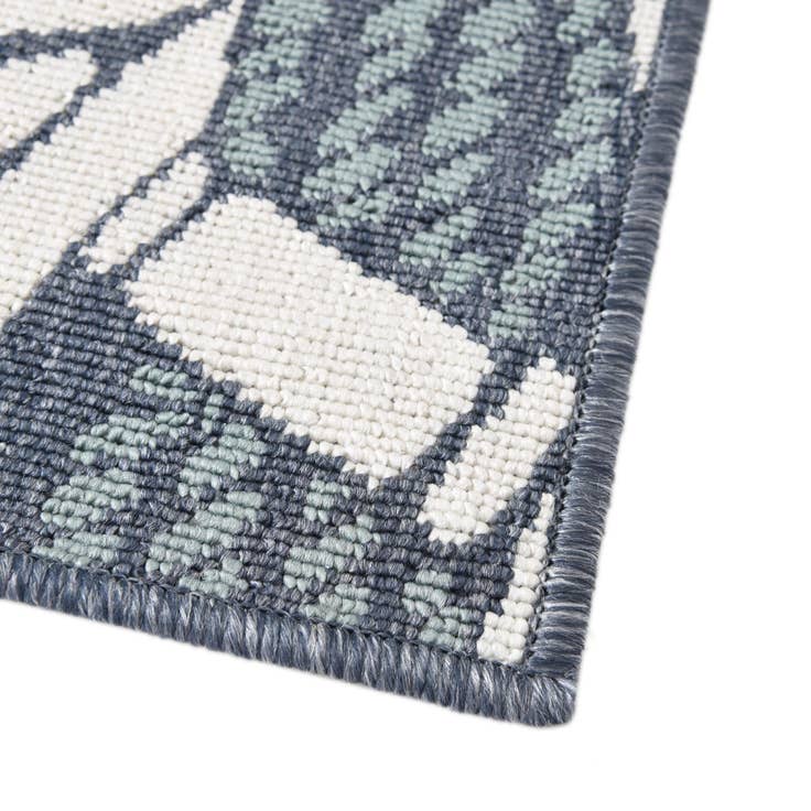 Detail image of 9' x 12' Easy-Clean Coastal Indoor / Outdoor Rug