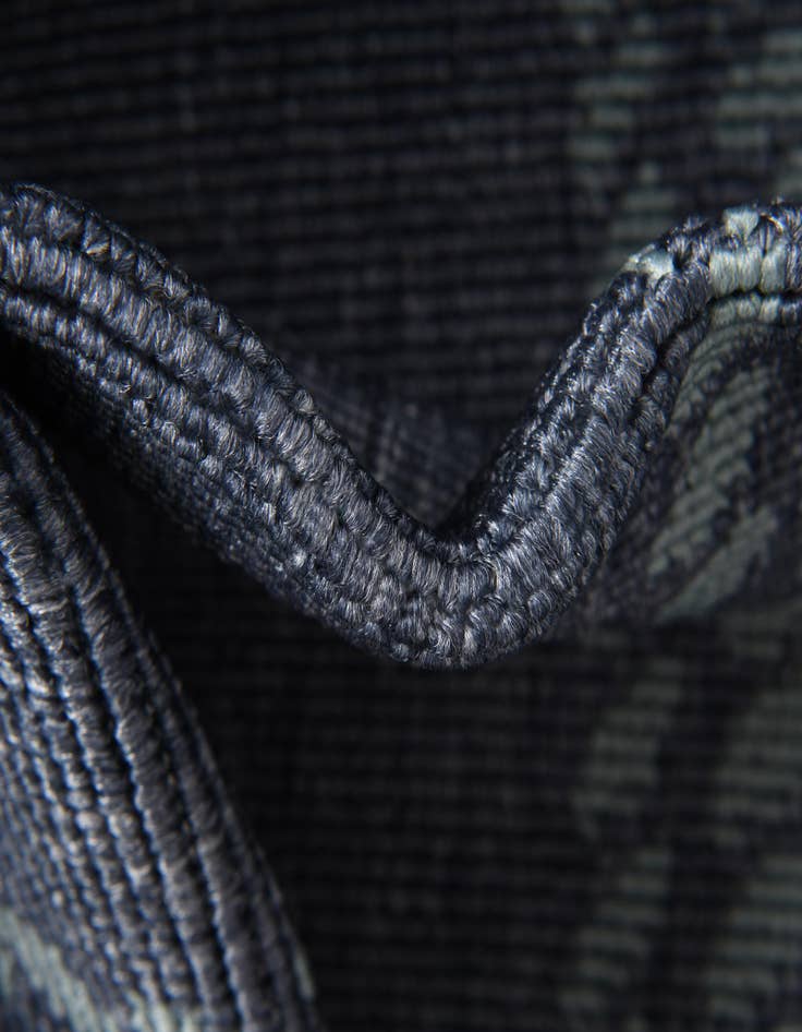 Detail image of 5' 3 x 8' Easy-Clean Coastal Indoor / Outdoor Rug