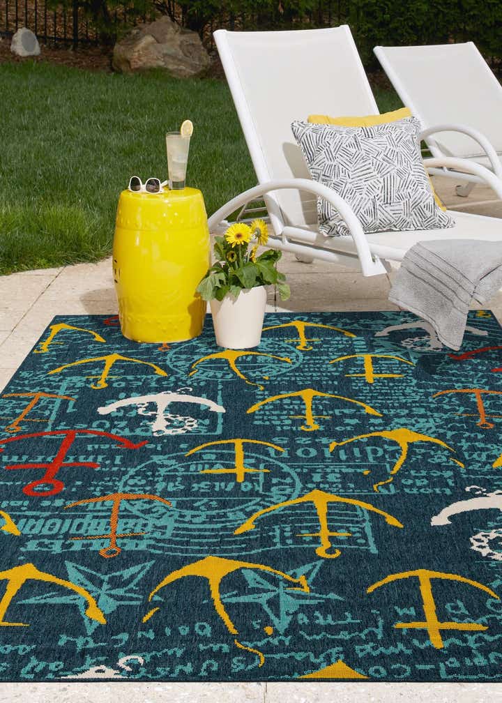 9' x 12' Easy-Clean Coastal Indoor / Outdoor Rug