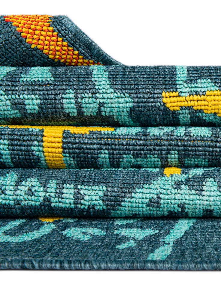 Detail image of 9' x 12' Easy-Clean Coastal Indoor / Outdoor Rug