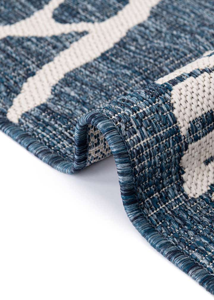 5' 3 x 7' Easy-Clean Coastal Indoor / Outdoor Rug