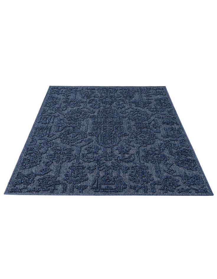 Detail image of 5' 3 x 7' 8 Easy-Clean Floral Indoor / Outdoor Rug