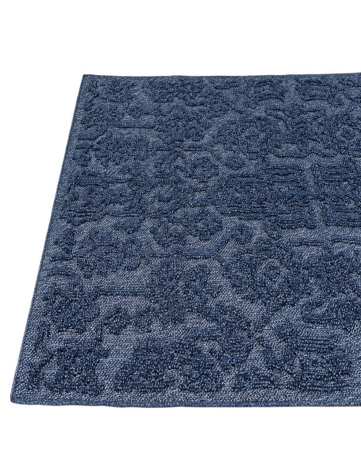 Detail image of 5' 3 x 7' 8  Washable Floral Indoor / Outdoor Rug