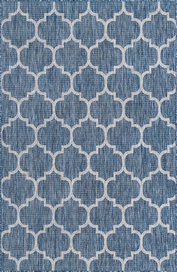 Detail image of 5' 3 x 8' Easy-Clean Lattice Indoor / Outdoor Rug