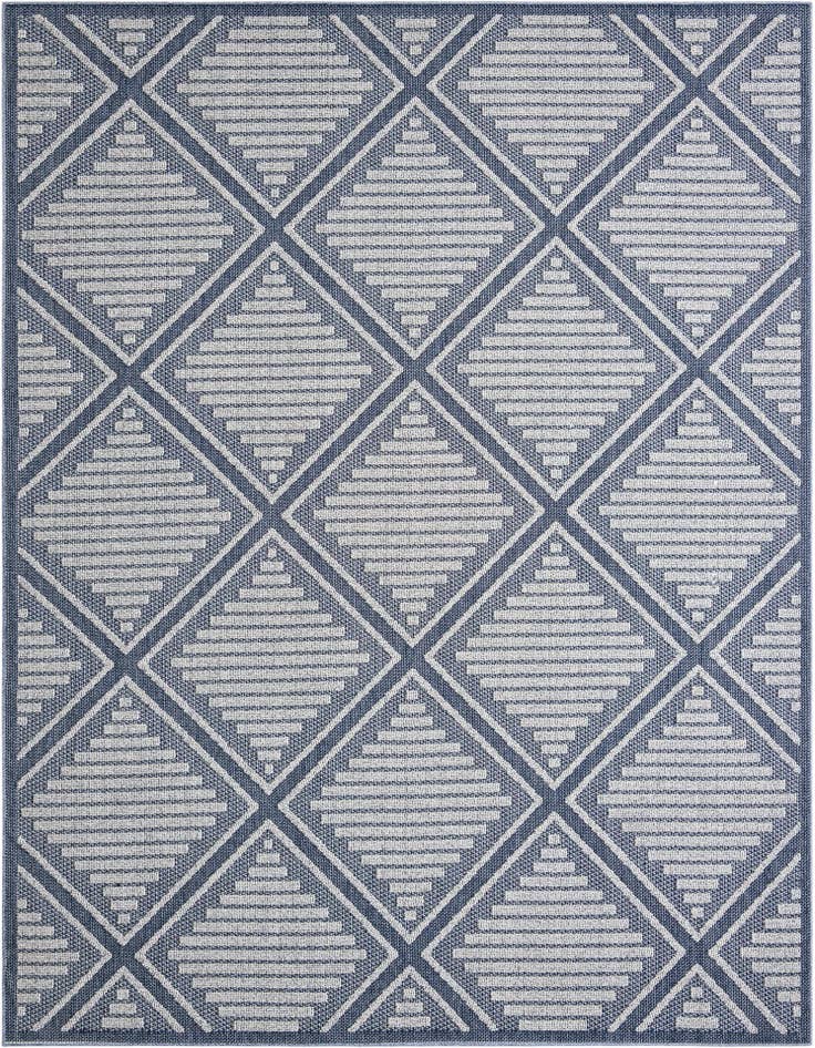 Detail image of 9' x 12' Easy-Clean Lattice Indoor / Outdoor Rug