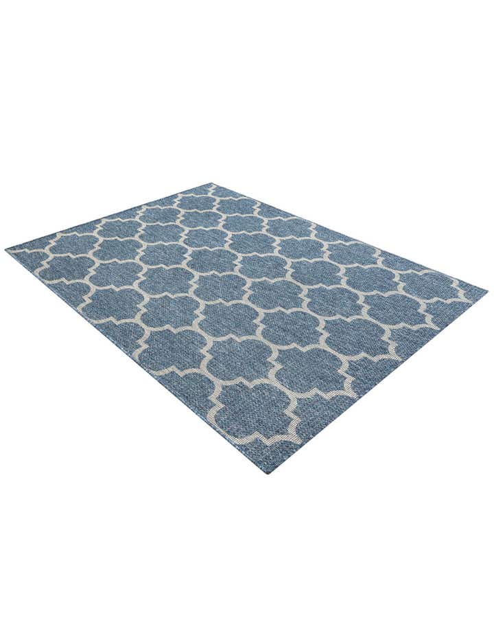 5' 3 x 7' Easy-Clean Lattice Indoor / Outdoor Rug