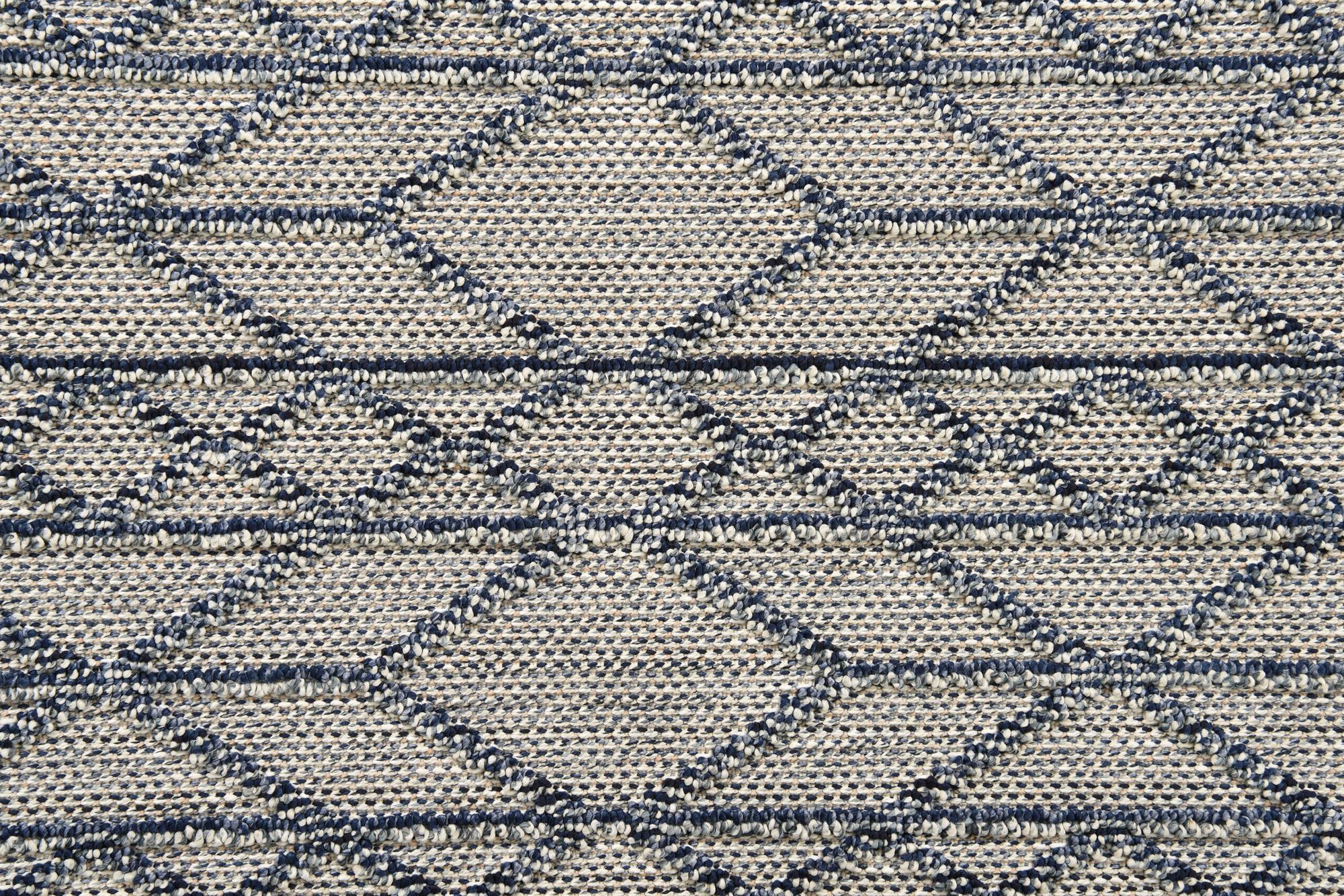 5' 3 x 7' 6 Easy-Clean Modern Indoor / Outdoor Rug